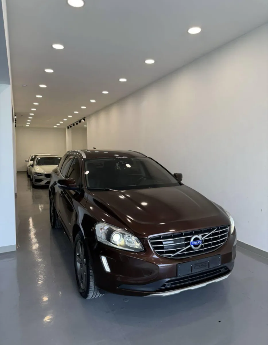 Shitet Volvo XC60 nafte — në Tiranë · Si i ri - Foto 4