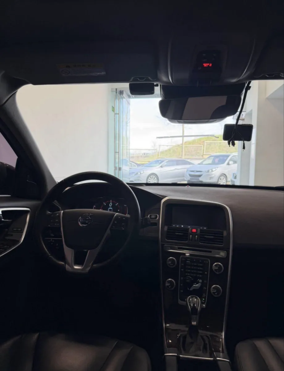 Shitet Volvo XC60 nafte — në Tiranë · Si i ri - Foto 7