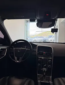 Shitet Volvo XC60 nafte — në Tiranë · Si i ri - Foto 7