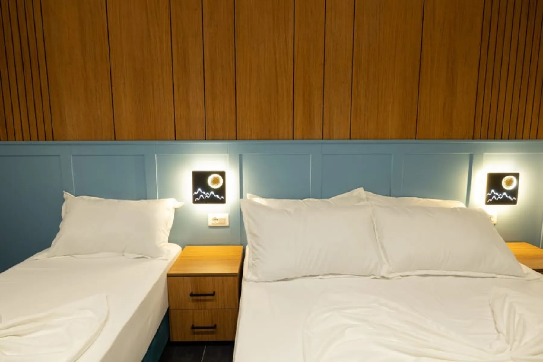Shitet Hotel në vijë të parë në Lungomare buzë detit - Foto 4