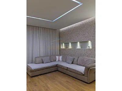 Apartament 2+1+2 në Shitje – Qendra – 425,000€ – I mirë — Tiranë - Foto 1