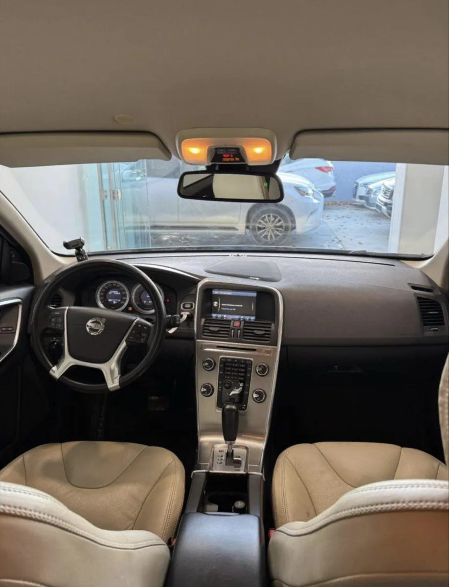 Shitet Volvo XC60 T6 viti 2012 - Foto 6