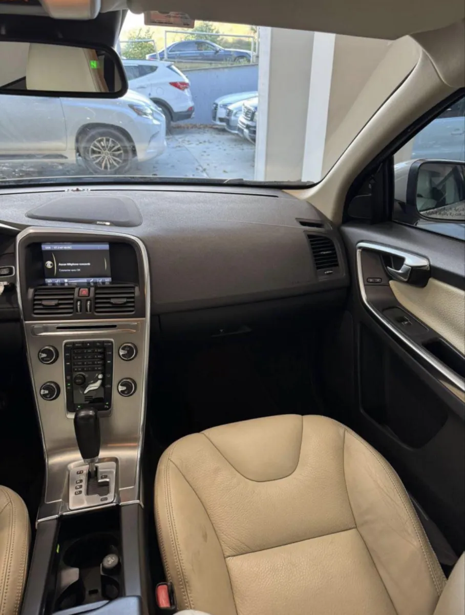 Shitet Volvo XC60 T6 viti 2012 - Foto 7