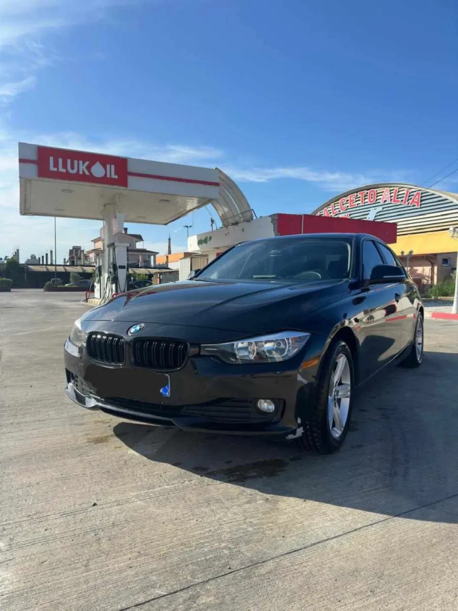 Shitet BMW seria 3, 2.0 nafte, 2012 - Foto 1