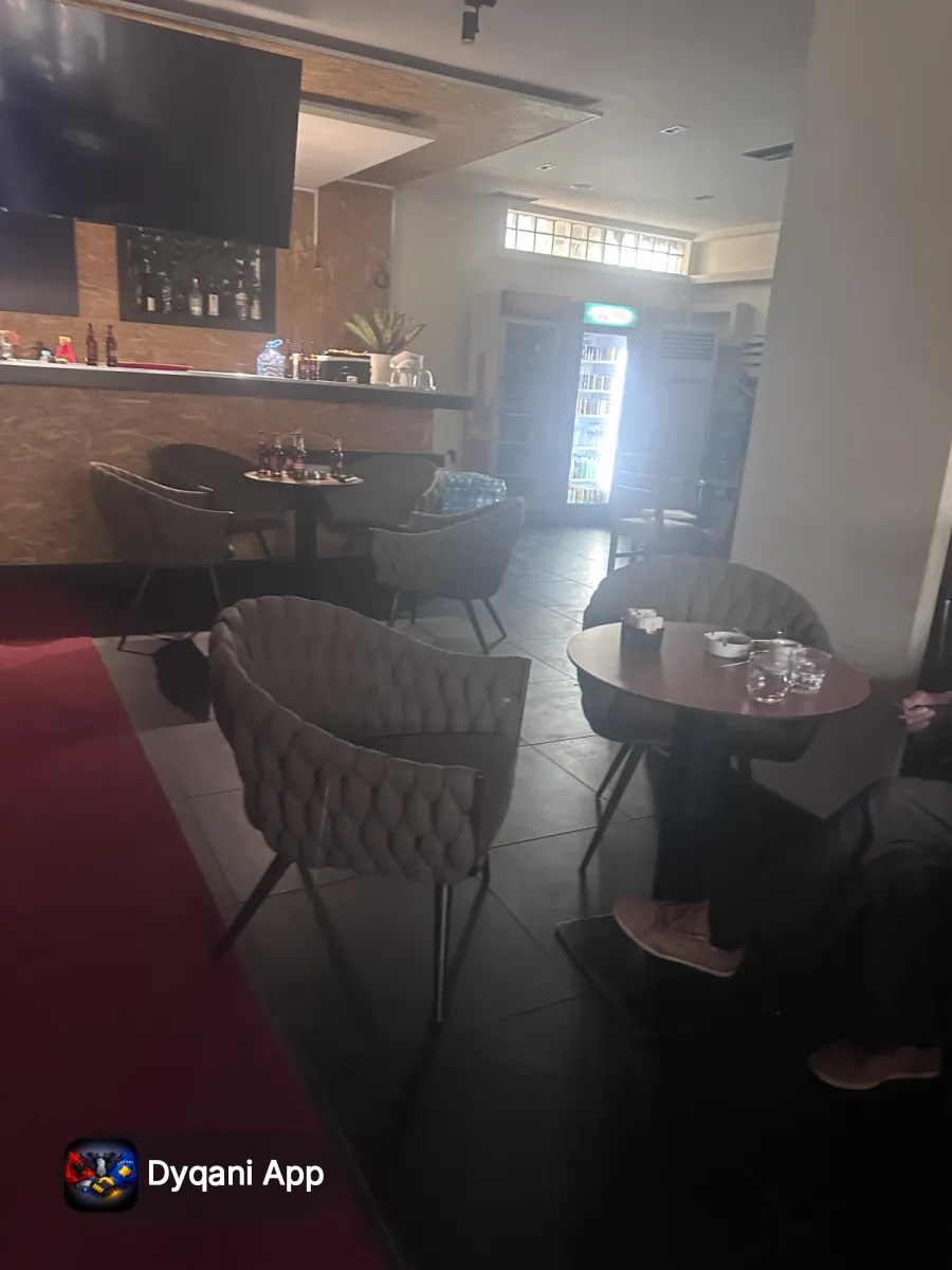 Bar-Restorant me Qira në Tiranë, – 60,000 Lek – I mirë — Tiranë - Foto 8