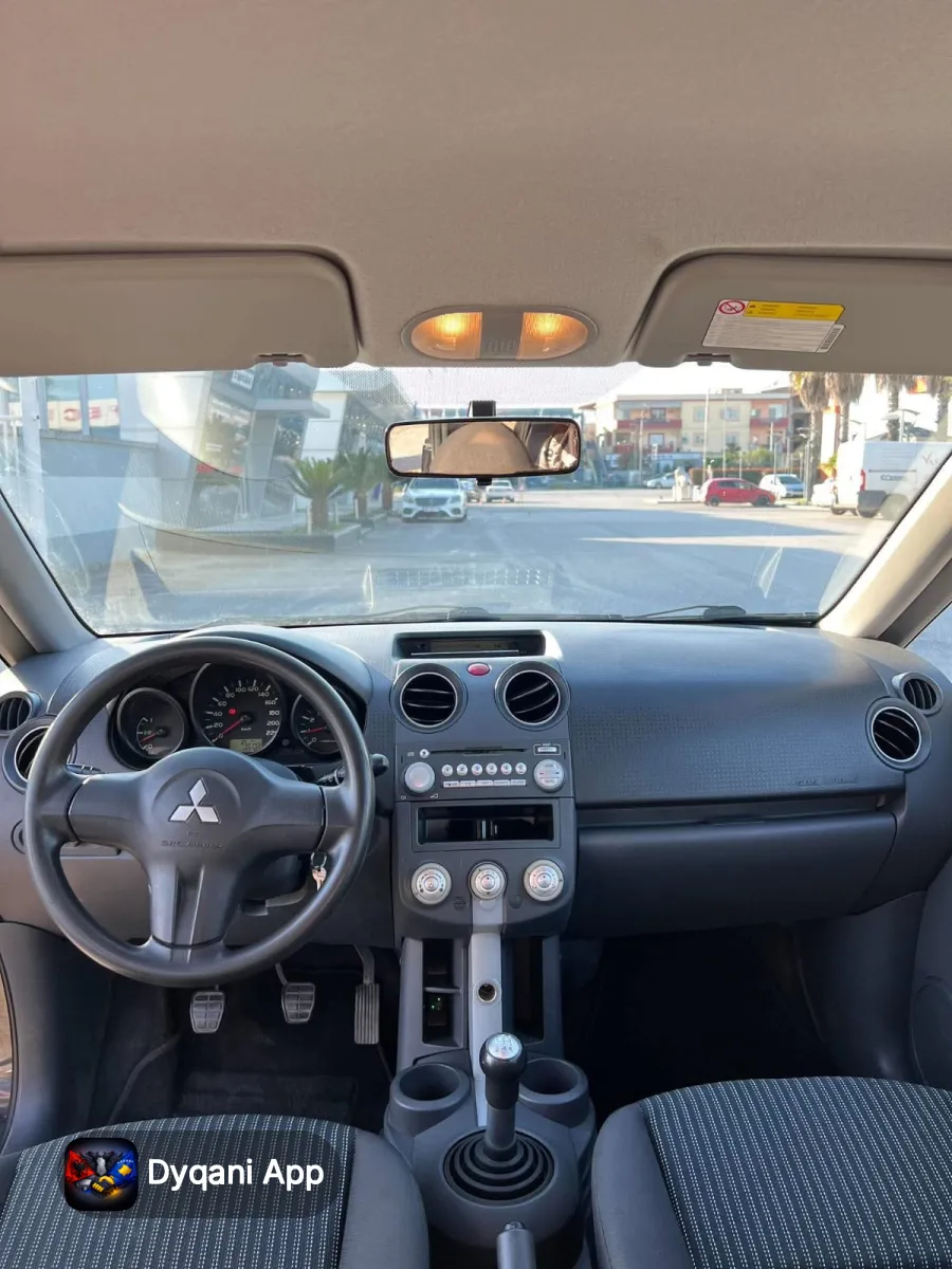 Mitsubishi Colt 1.3 benzinë-gaz – 340,000 Lek – Tirana — Tirana - Foto 3