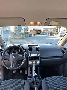 Mitsubishi Colt 1.3 benzinë-gaz – 340,000 Lek – Tirana — Tirana - Foto 3