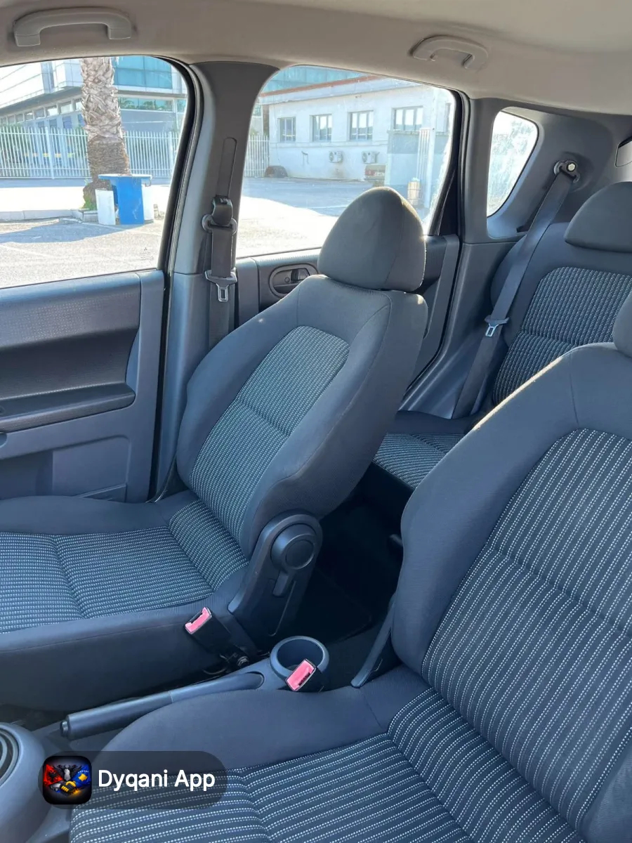Mitsubishi Colt 1.3 benzinë-gaz – 340,000 Lek – Tirana — Tirana - Foto 7