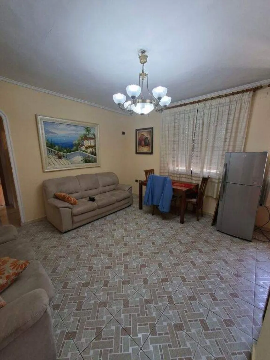 SHITET APARTAMENT 3+1+ VERANDE  21 DHJETORI - Foto 2