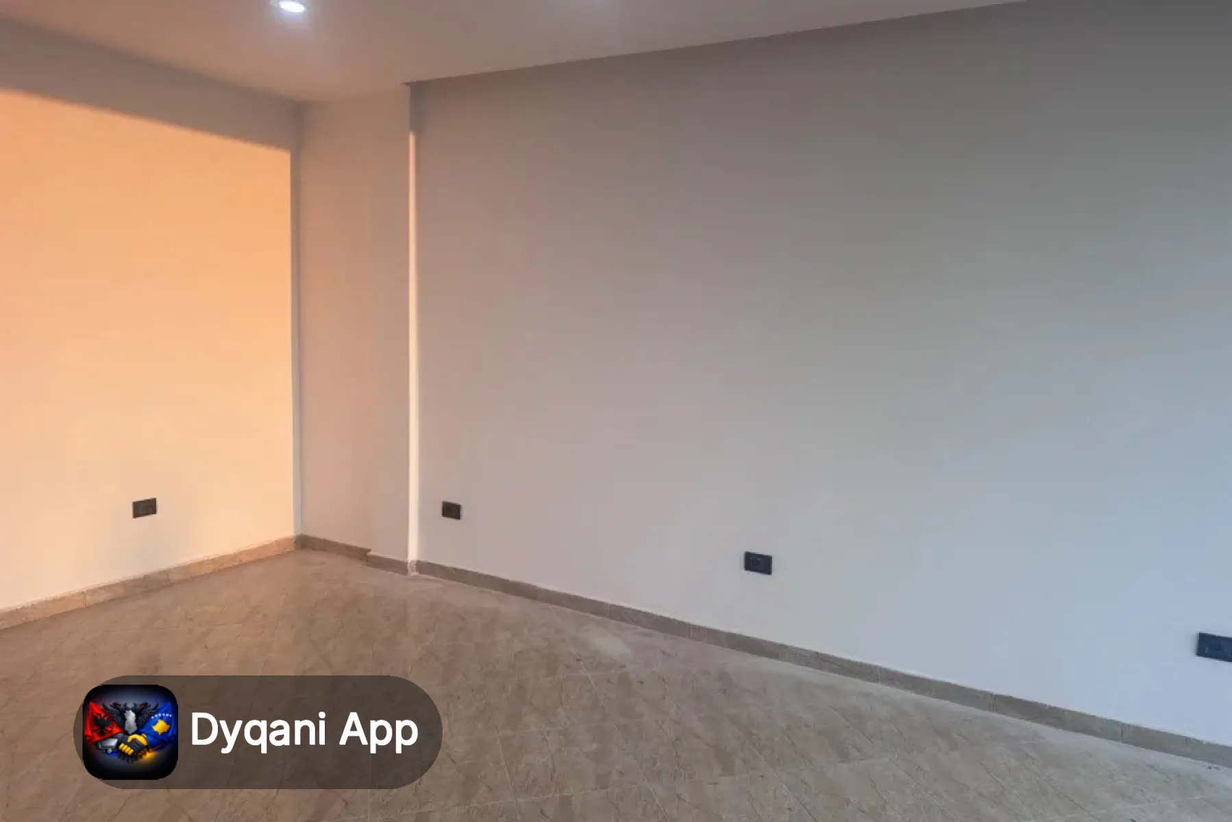 Dyqan me qira 45 m² afer – 20,000 Lek – Tiranë – I mirë — Tiranë - Foto 6