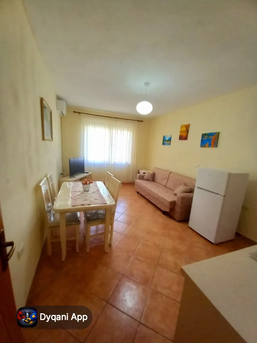 Apartament 1+1 me Qira – 30,000 Lek – Durrës – I shkëlqyer — Durrës - Foto 1