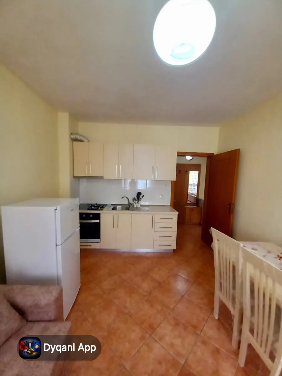 Apartament 1+1 me Qira – 30,000 Lek – Durrës – I shkëlqyer — Durrës - Foto 2