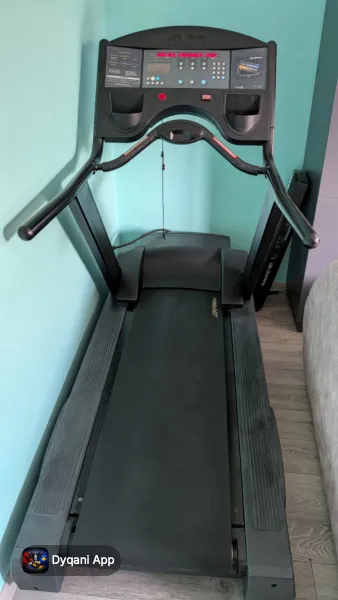 Shitet Piste vrapi Life Fitness – 1,200€ – Elbasan – I mirë — Elbasan