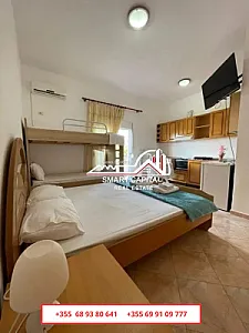 Jepet Me Qera Garsoniere Në Ujë Te Ftohtë – 170€ – Si i ri — Vlorë - Foto 3
