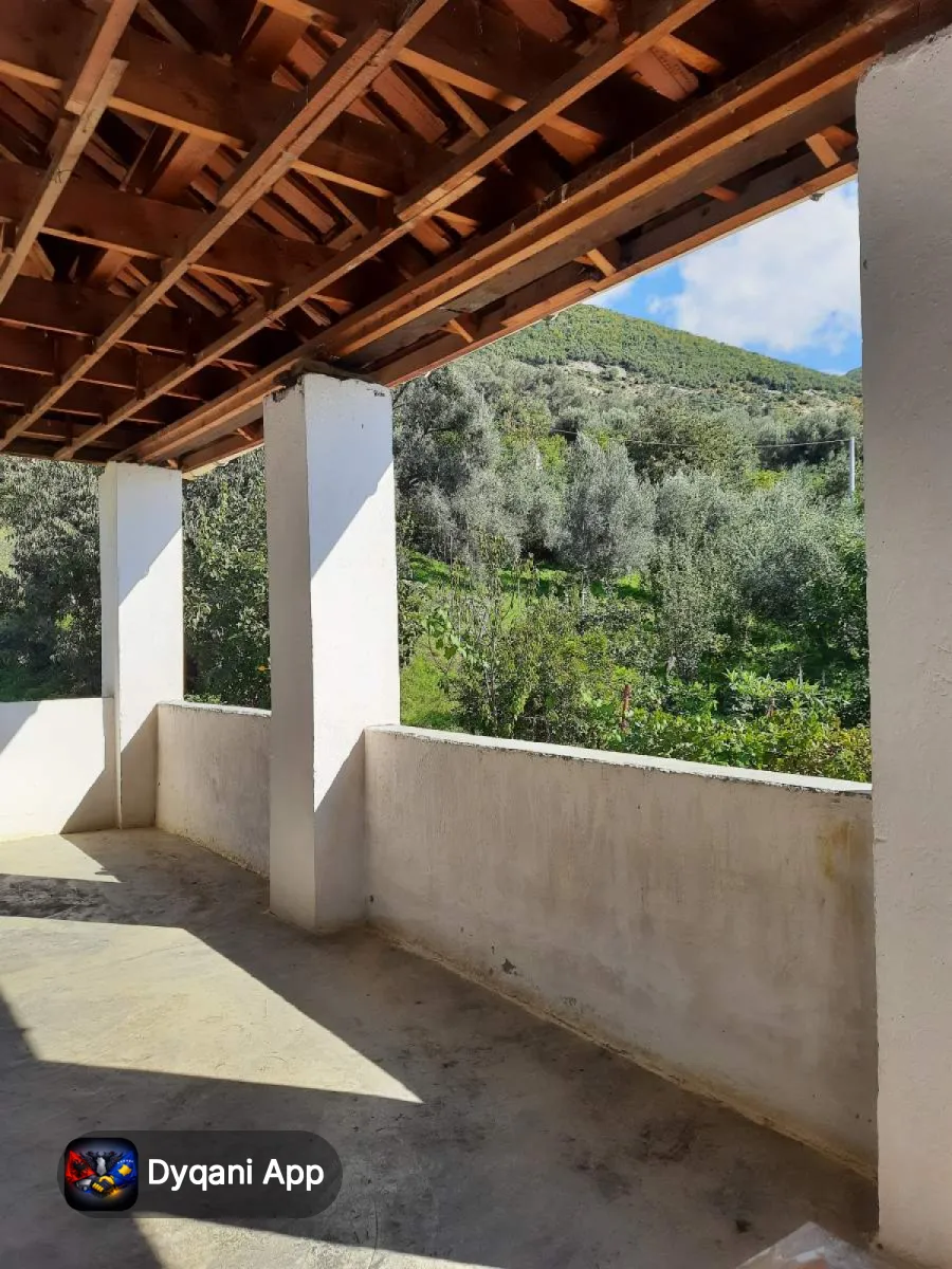 Shtëpi private në periferi të Tiranës, – 11M Lek – I mirë — Tiranë - Foto 2