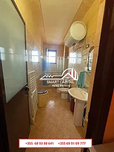 Jepet Me Qira Apartament 2+1 – 40,000 Lek – I mirë — Vlorë - Foto 9