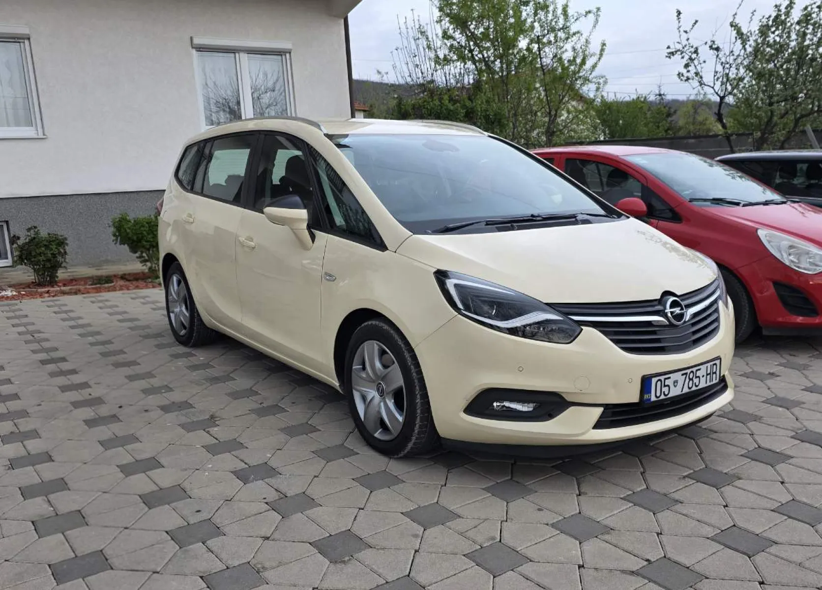 Shitet – Opel Zafira Tourer 2.0 CDTI 125 kW (170 PS) Automatik 2019⁷ - Foto 1