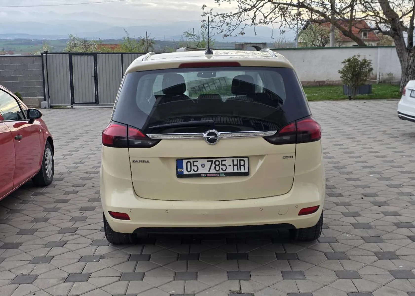 Shitet – Opel Zafira Tourer 2.0 CDTI 125 kW (170 PS) Automatik 2019⁷ - Foto 5