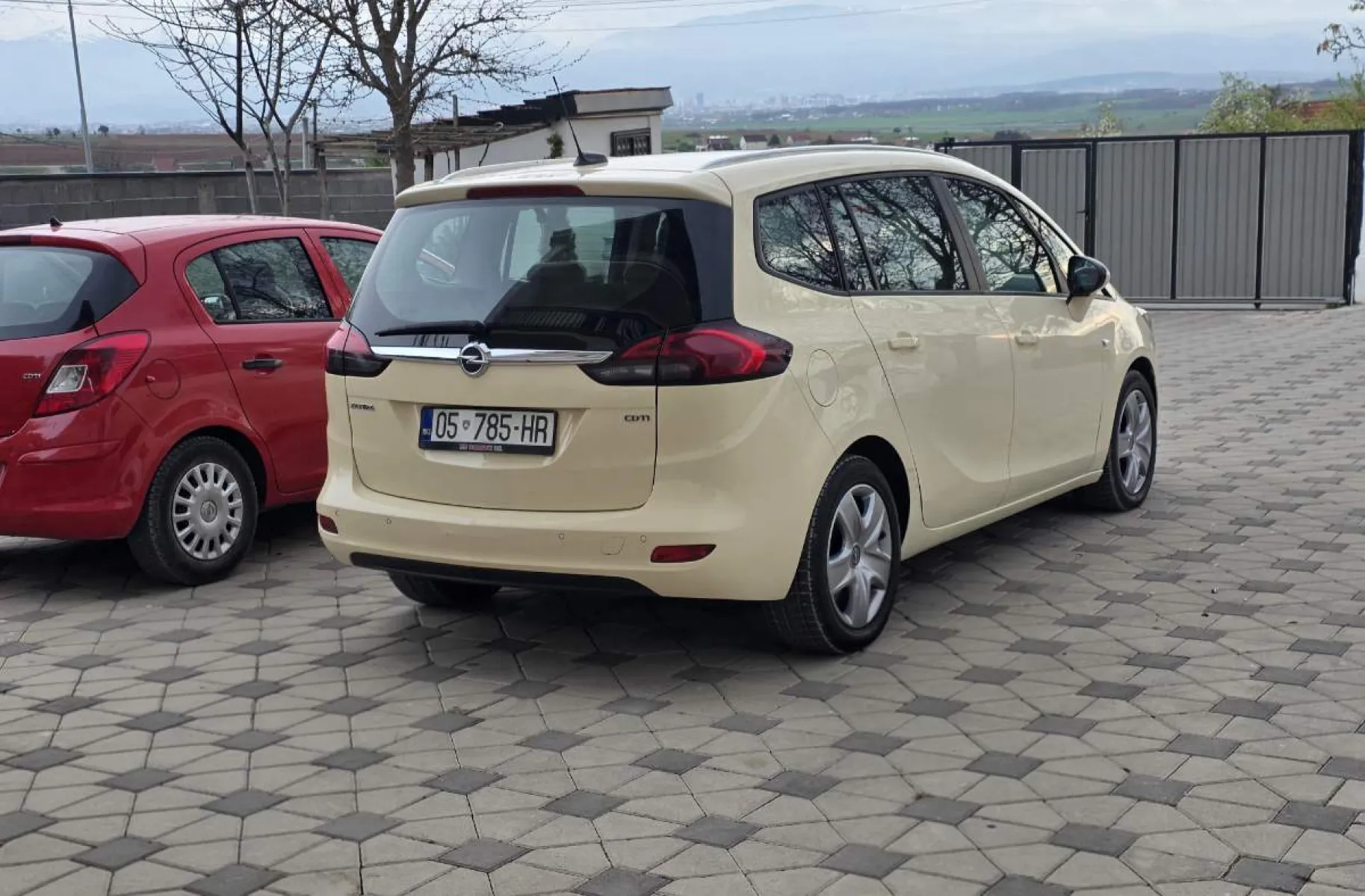 Shitet – Opel Zafira Tourer 2.0 CDTI 125 kW (170 PS) Automatik 2019⁷ - Foto 6
