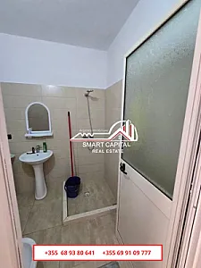 Garsoniere Me Qera Afer Shkollës – 25,000 Lek – Vlorë — Vlorë - Foto 6