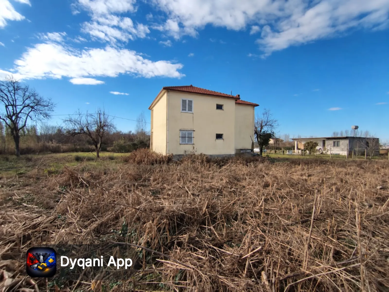 Shtëpi në shitje 220 m² me truall 2.700 m² – 169,000€ – I ri — nikel - Foto 3