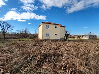 Shtëpi në shitje 220 m² me truall 2.700 m² – 169,000€ – I ri — nikel - Foto 3