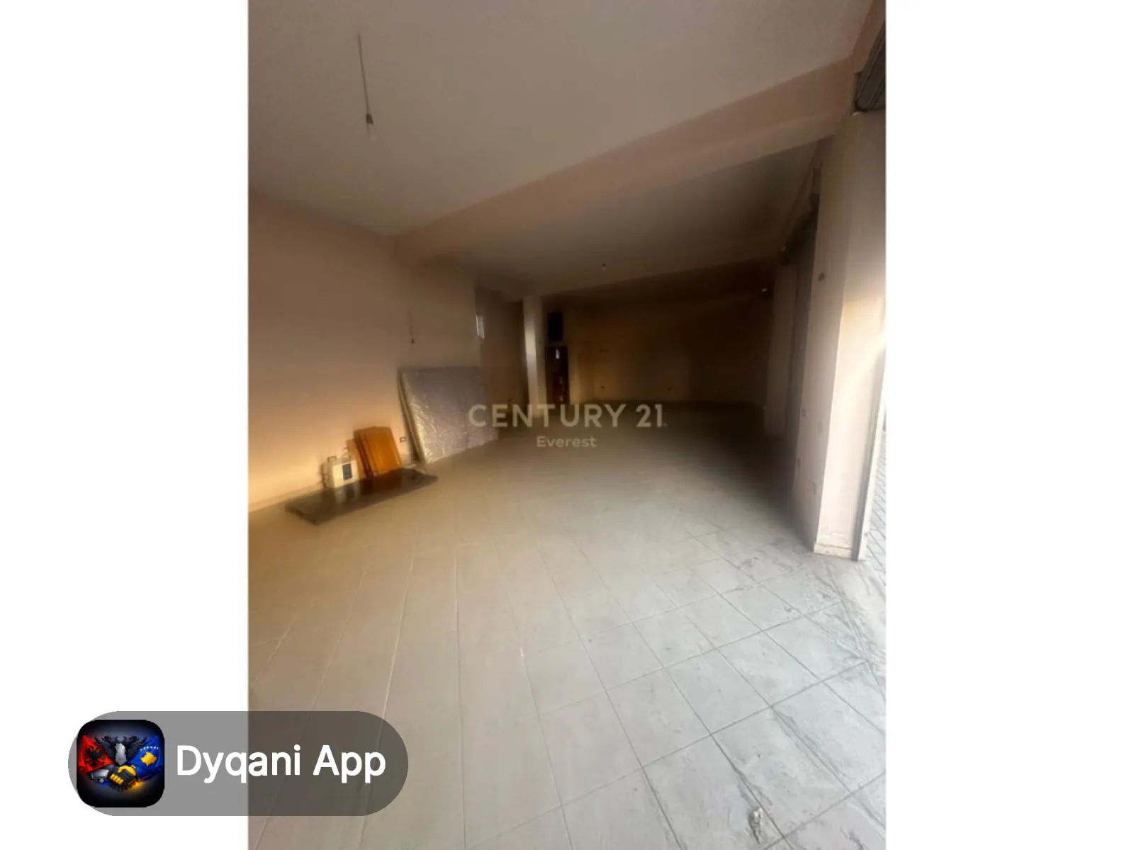 Magazinë me qira 130 m², lartësi 4 m – 650€ – Tiranë — Tiranë - Foto 2