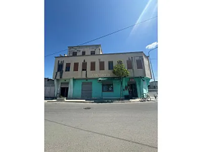 Jepet me Qera Ambient Komercial – 250,000 Lek – Tiranë — Tiranë - Foto 1