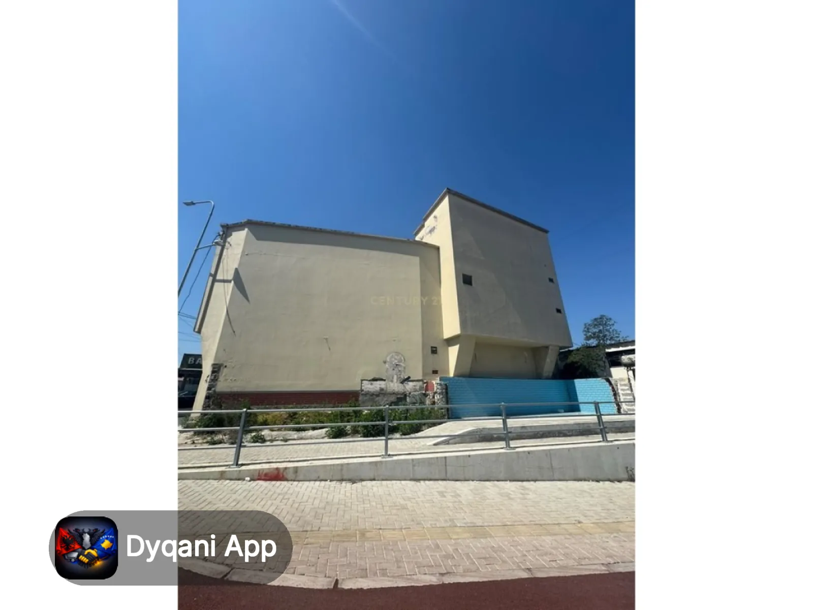 Jepet me Qera Ambient Komercial – 250,000 Lek – Tiranë — Tiranë - Foto 3