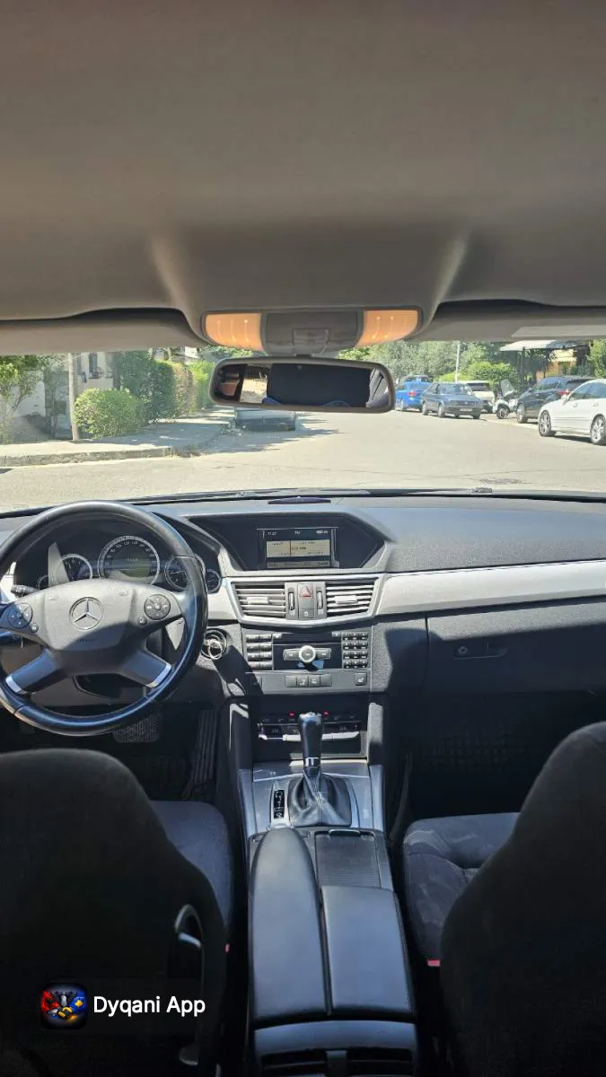 Shitet Mercedes Benz E Class – 550,000 Lek – Tiranë — Tiranë - Foto 6