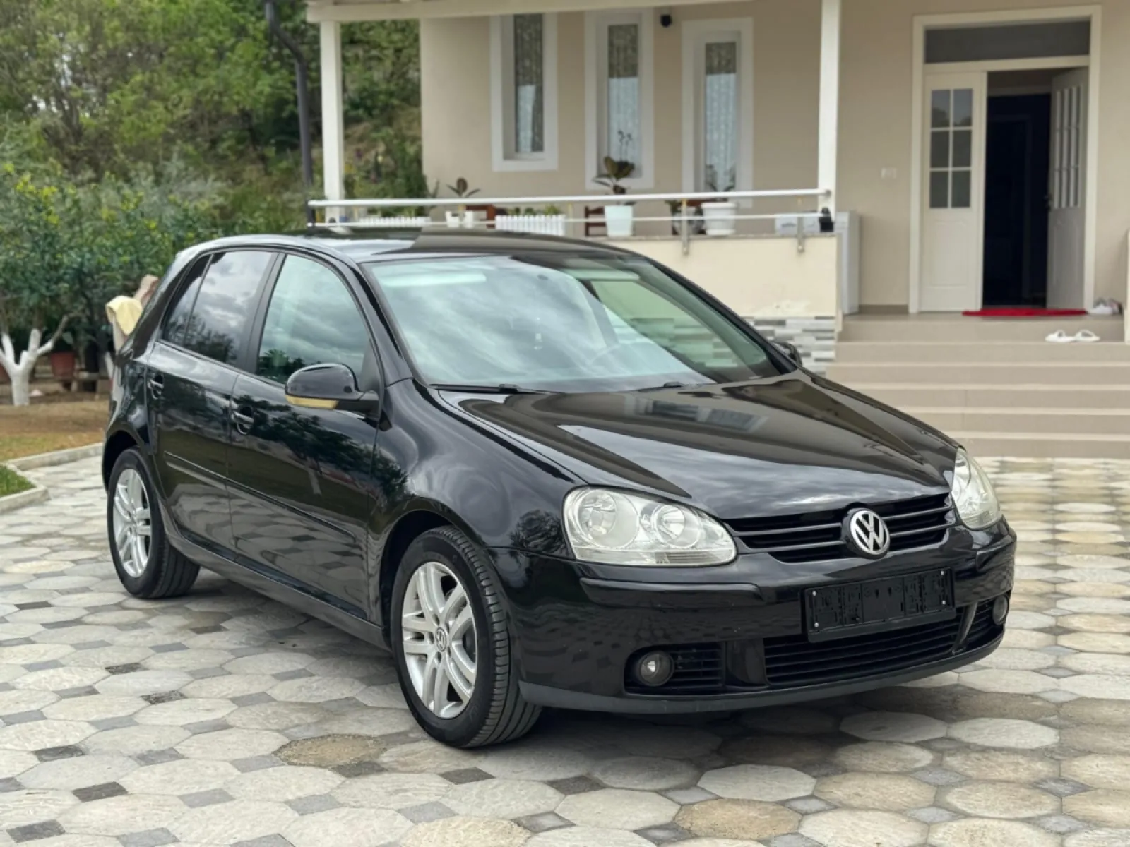 Shitet Volkswagen golf 5 1.9 Nafte - Foto 3