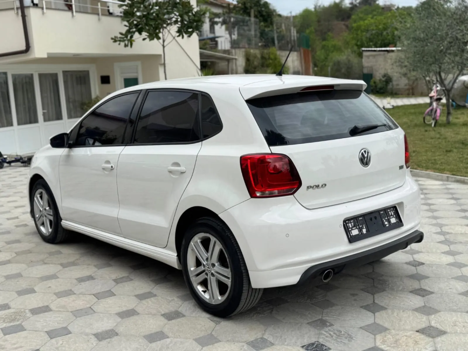 Shitet Volkswagen polo R line viti 2013 - Foto 6