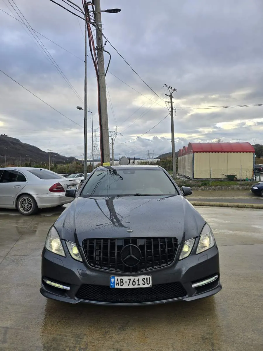 Mercedez Benz E class 2012 - Foto 1