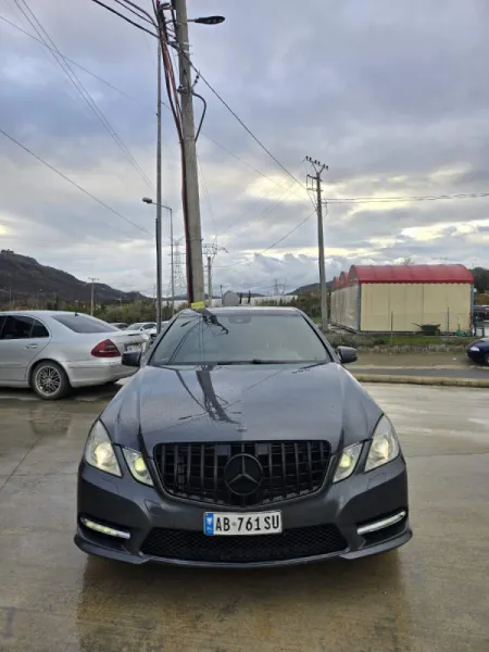 Mercedez Benz E class 2012