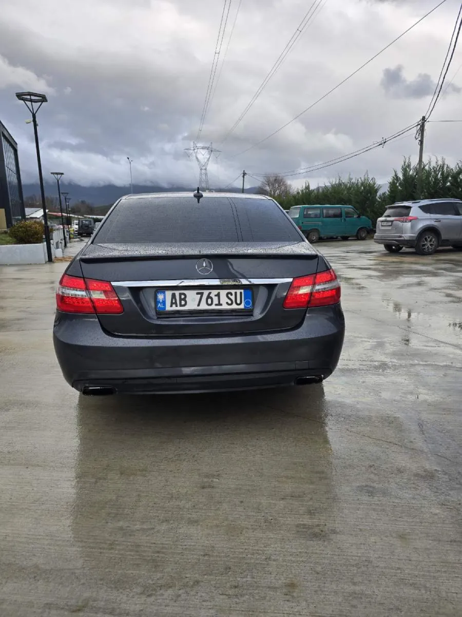Mercedez Benz E class 2012 - Foto 4