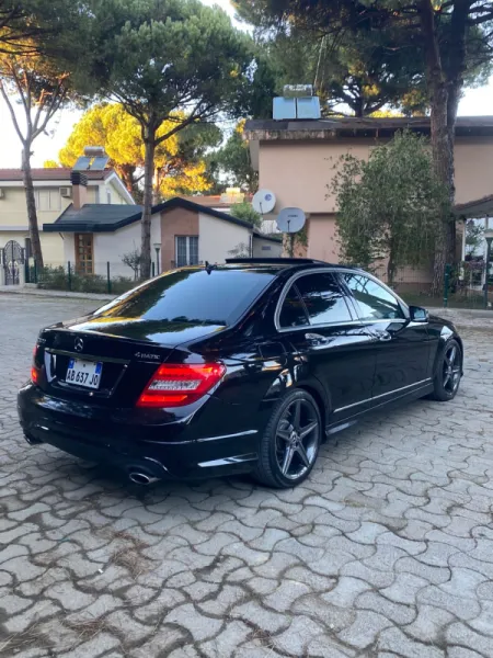 Shitet Mercedes-Benz C300 viti 2012