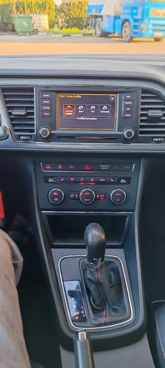 seat Leon Fr 2.0 automatik top Gjendje 150 ps me dogan te paguar - Foto 9