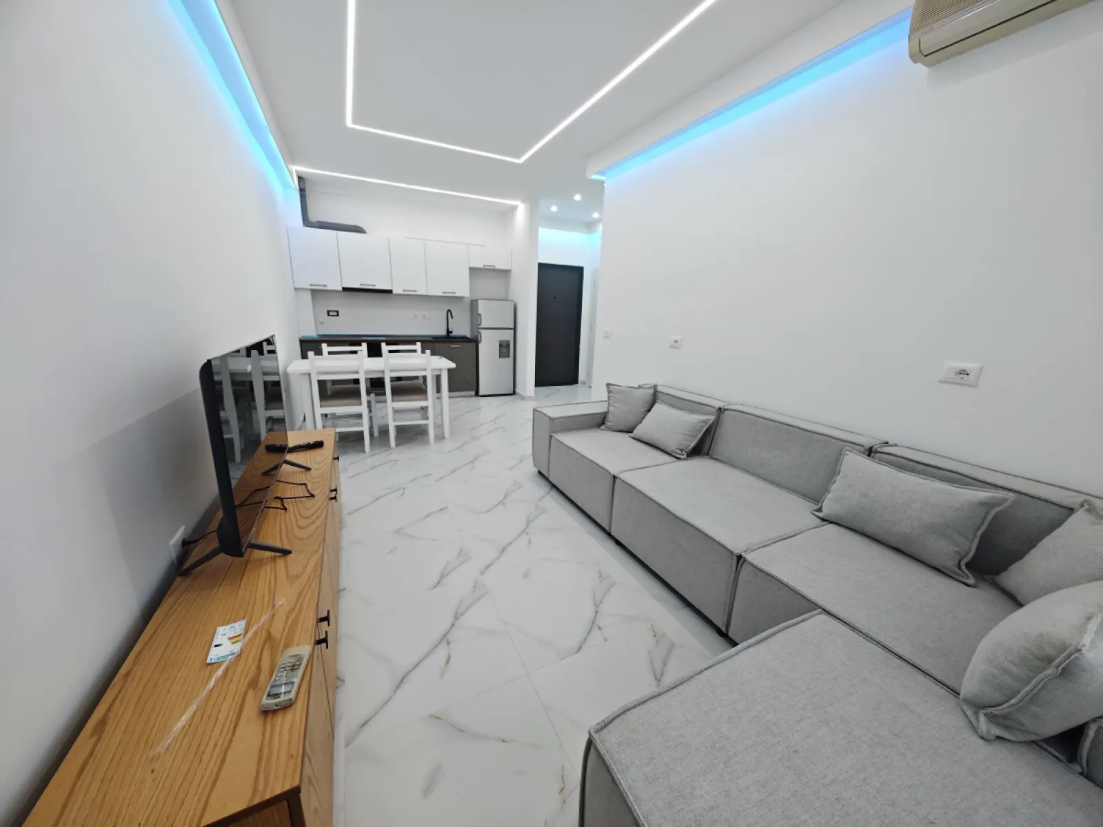 Shitet apartament 1+1 prane Bashkise,Durres - Foto 1