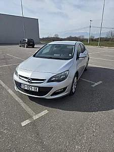 Opel Astra 2014 — në shitje · në Istog · Gjendje e shkëlqyer - Foto 2