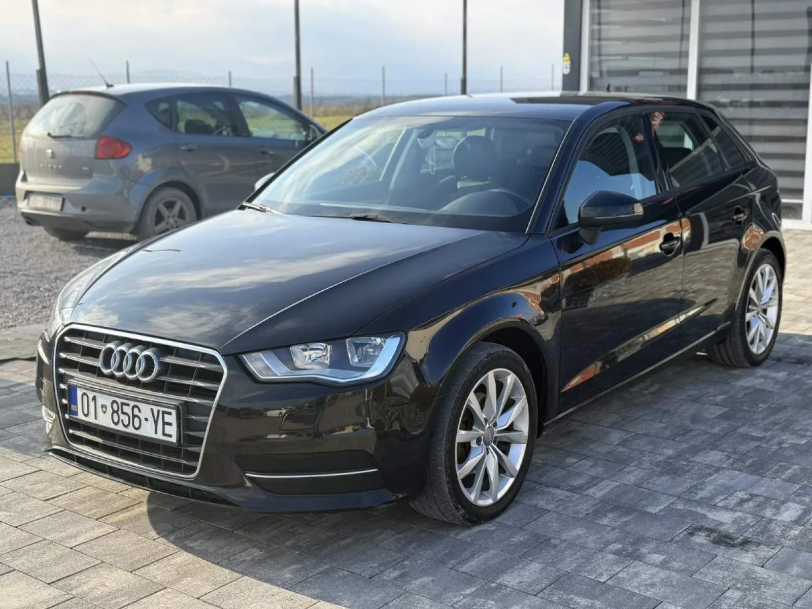 audi a3  automatik 1.6 tdi s- line  sporback  190000km - Foto 4