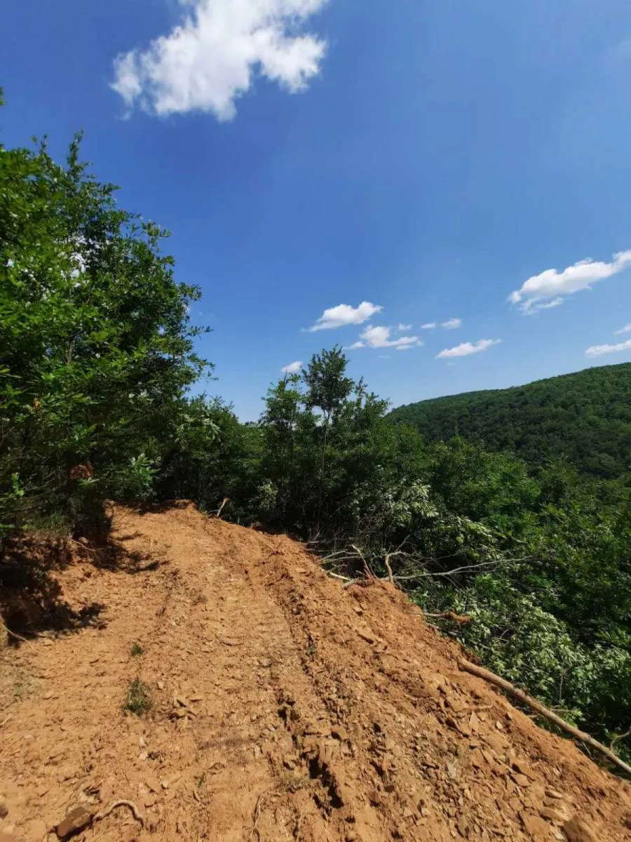 Shiten parcela në zona të ndryshme të Kosovës - Foto 3