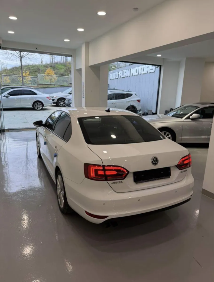 Shitet Volkswagen Jetta • Nafte 2,0 - Foto 8