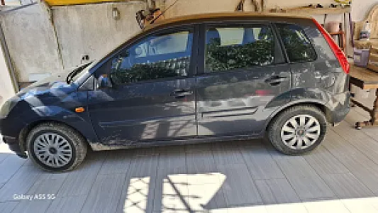 shes makinë — në shitje · në Durrës · Si i ri - Foto 2