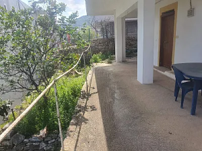 Shitet Shtepi private ne Sarandë - Foto 4