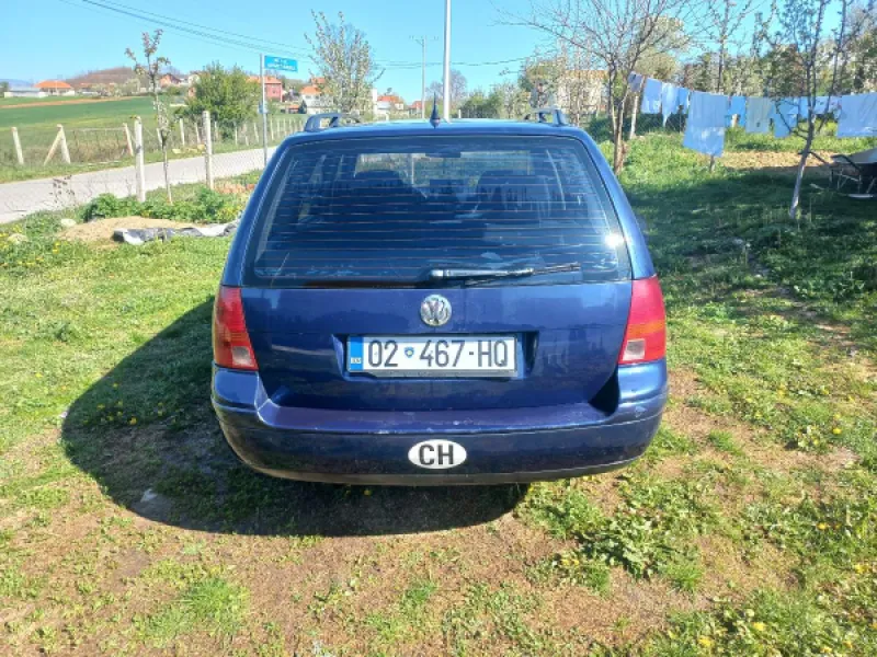 shitet gollf 4 1.9 2 tkuqe rks 1 vit ngjendje prefekte