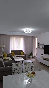 Shitet banesa 3+1 në Fushë Kosovë - Foto 9