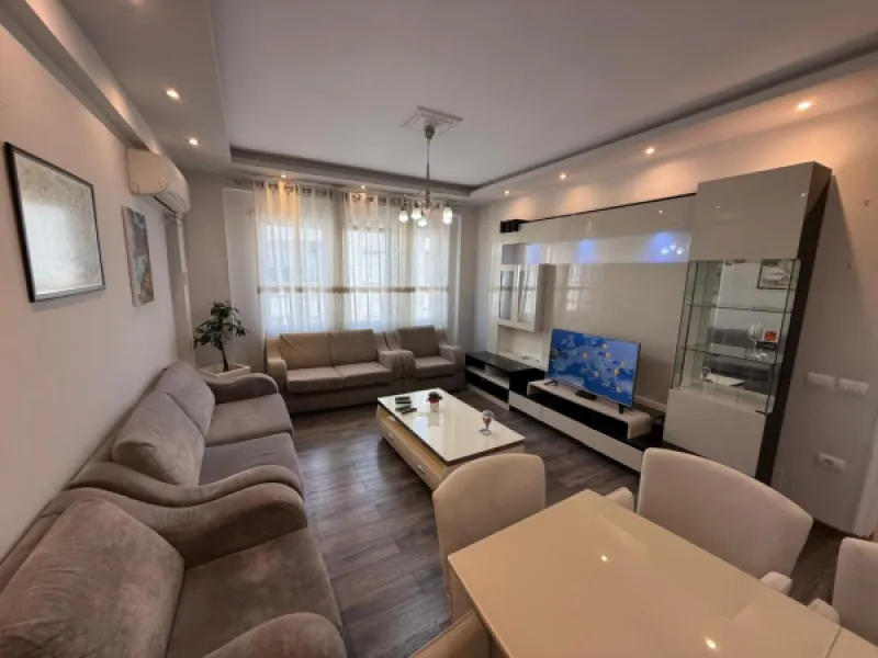 Shitet apartament 2+1+2 tek Kopshti Zoologjik