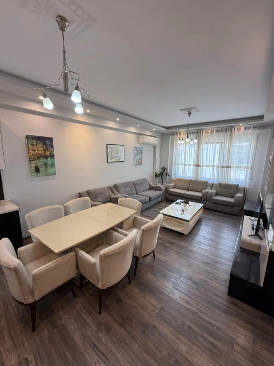 Shitet apartament 2+1+2 tek Kopshti Zoologjik - Foto 2