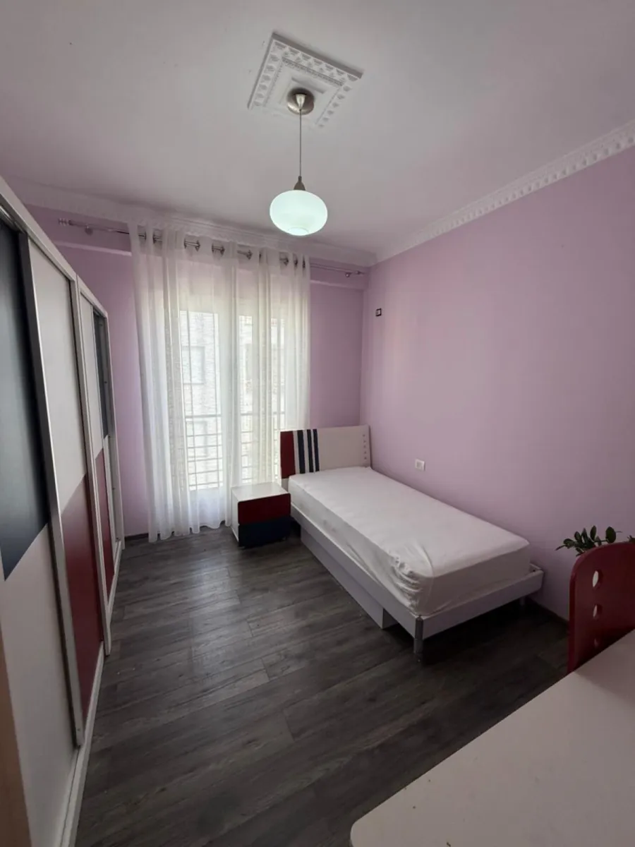 Shitet apartament 2+1+2 tek Kopshti Zoologjik - Foto 10