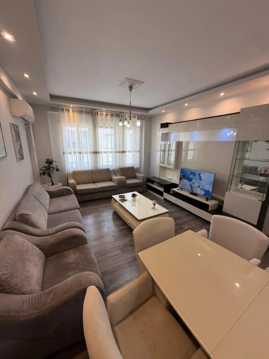 Shitet apartament 2+1+2 tek Kopshti Zoologjik - Foto 13